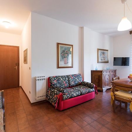 Comfort Beach House Marina di Massa Exterior foto