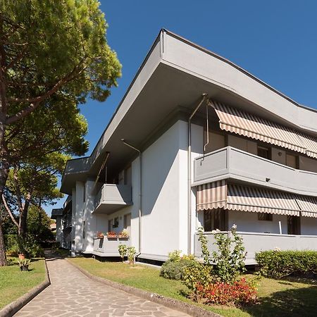 Comfort Beach House Marina di Massa Exterior foto