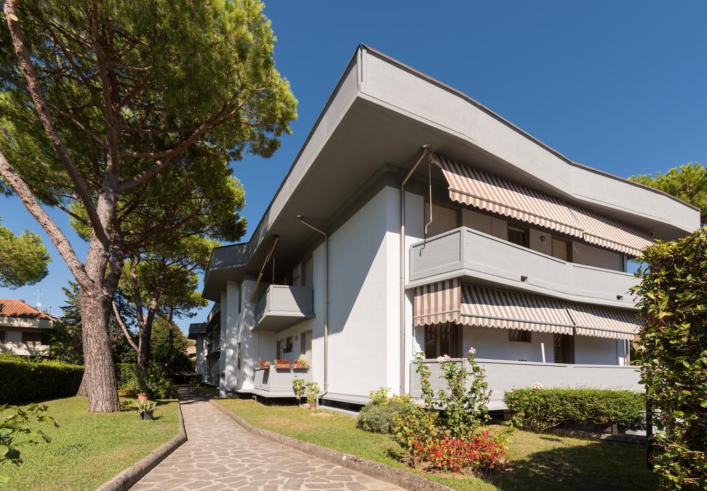 Comfort Beach House Marina di Massa Exterior foto