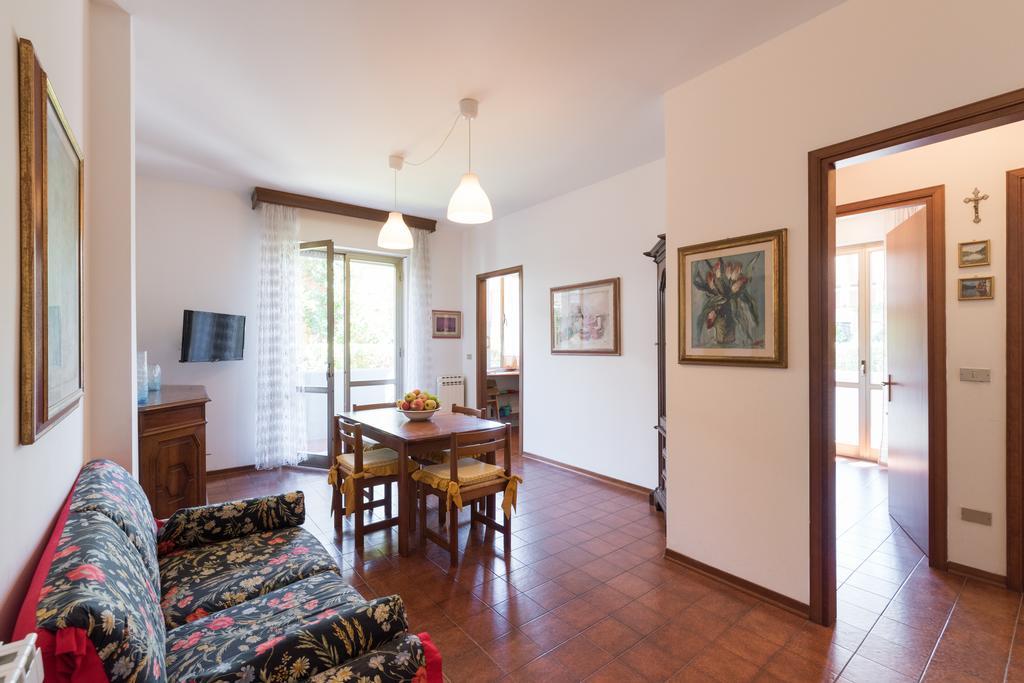 Comfort Beach House Marina di Massa Exterior foto