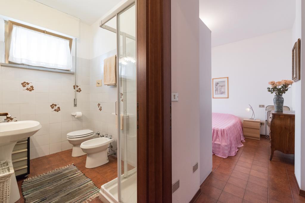 Comfort Beach House Marina di Massa Exterior foto